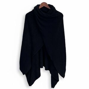 Barefoot Dreams Travel Wrap CozyChic Lite Wide-Rib Black EUC Fuzzy Comfy